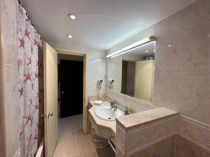 Estudio 3 PYR con vistas al mar, piscina y puerto deportivo, Fuengirola