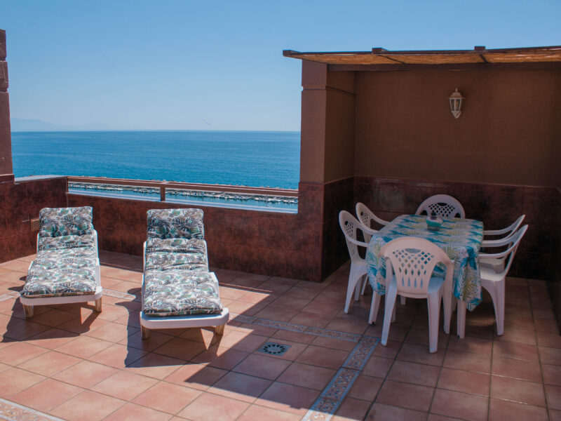 Ático con piscina privada e impresionantes vistas al mar, Fuengirola