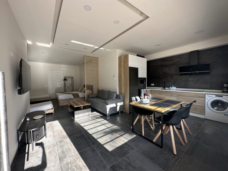 Estudio La Carihuela a 1 minuto de la Playa, Torremolinos