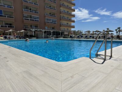 Estudio 2 PYR con vistas al mar y al puerto, Fuengirola