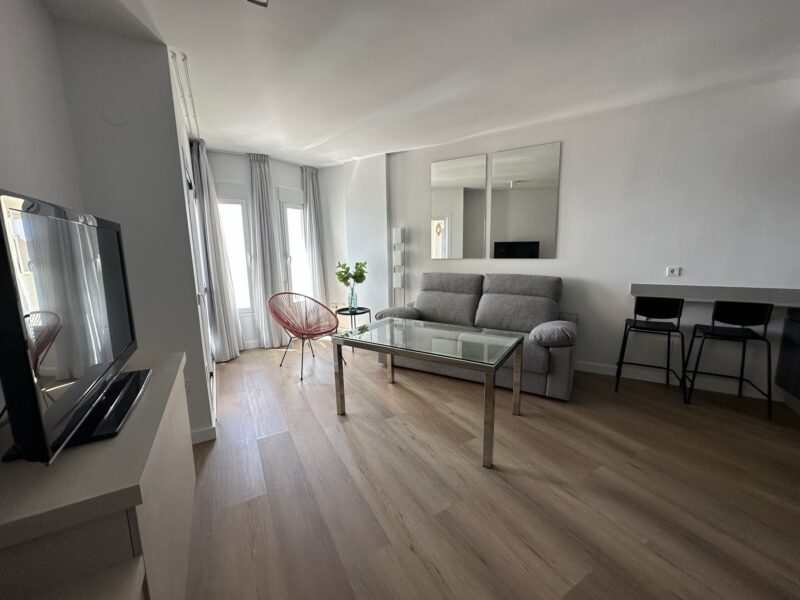 Apartamento en Benalbeach frente al mar, Benalmádena Costa, Málaga