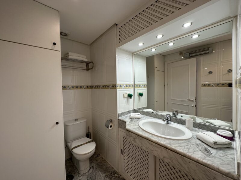 Estudio en la Isla de Puerto Marina, Benalmádena