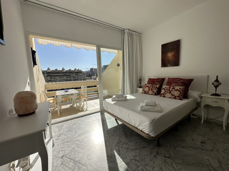 Estudio en la Isla de Puerto Marina, Benalmádena