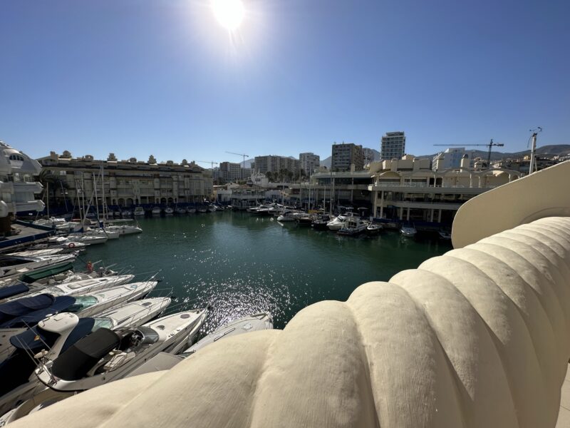 Estudio en la Isla de Puerto Marina, Benalmádena