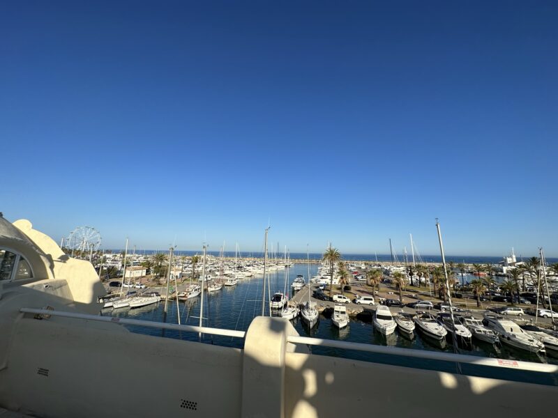 Estudio en la Isla de Puerto Marina, Benalmádena