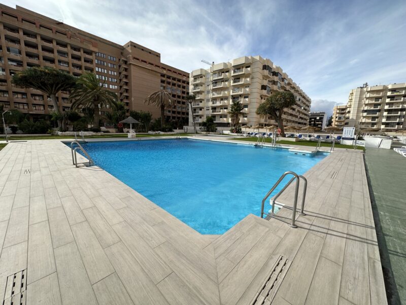 Estudio 2 PYR con vistas al mar y al puerto, Fuengirola