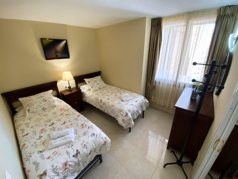 Ático con piscina privada e impresionantes vistas al mar, Fuengirola