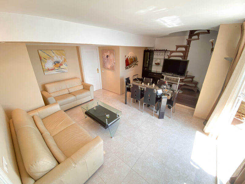 Ático con piscina privada e impresionantes vistas al mar, Fuengirola