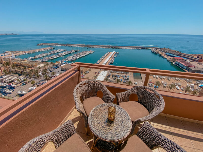 Ático con piscina privada e impresionantes vistas al mar, Fuengirola